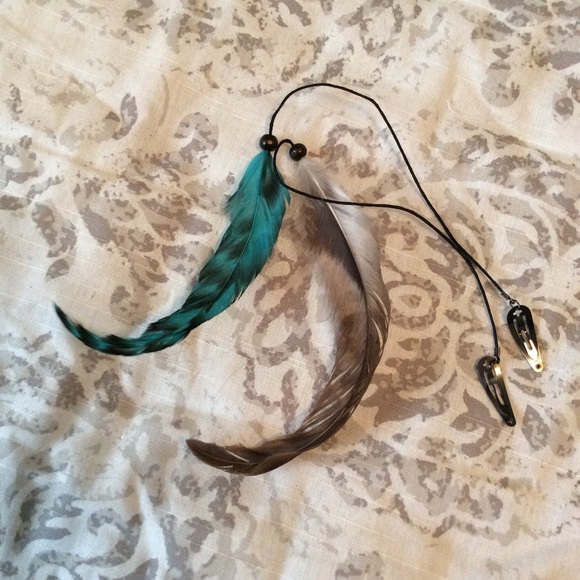 Boho Feather Accessories Bundle - Picture 6 of 8